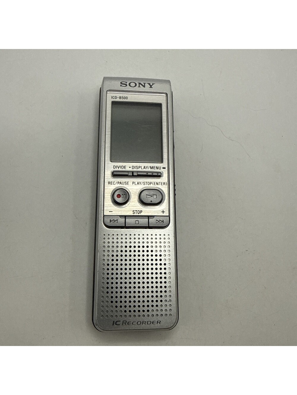 Sony ICD-B500 (256 MB, 150 Hours) Handheld Digital Voice Recorder With Case